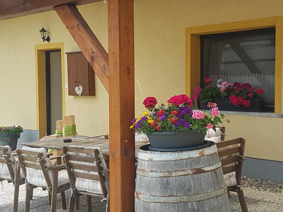 Bed and Breakfast Huber Panzio Fertőrákos Esterno foto