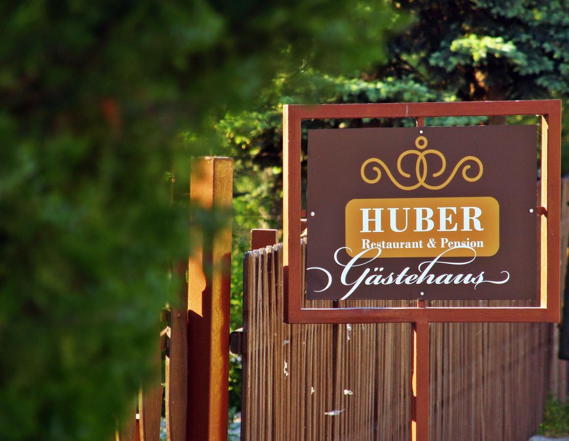 Bed and Breakfast Huber Panzio Fertőrákos Esterno foto